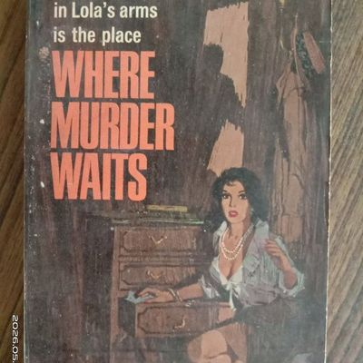 Vintage Pulp Crime Novel "WHERE MURDER WAITS" by Gordon Davis, 40c Edition