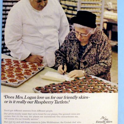 1968 United Air Lines w/ United Air Lines Chef
