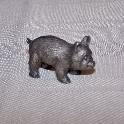 Small PEWTER PIG Figurine, Signed SPOONTIQUES Pewter