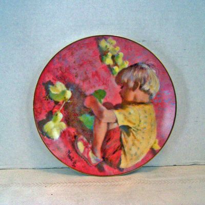 Feeding Time Decorator Plate w/ Cert. of Authenticity,