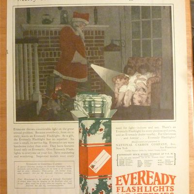 1925 Eveready Flashlight & Batteries w/Santa Claus