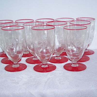 12 Red Base & Rim Etched Glasses, Deco Look