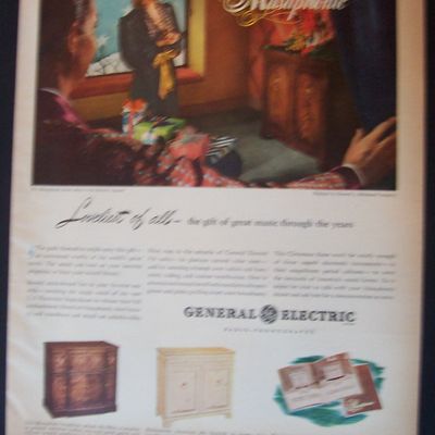 1946 General Electric Musaphonic with Berkeley Square