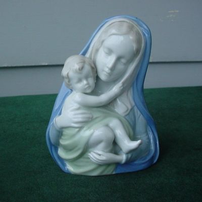 German Religious Fig. Mary w/Baby Jesus