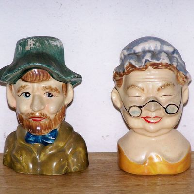 Grandma & Grandpa Shakers, Enesco