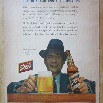 1955 Schlitz Beer w Man Holding Bottle & Glass Of Beer