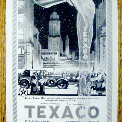 1923 Texaco with City Scene & Pouring Oil