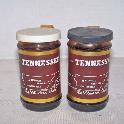 Tennessee Souvenir Glass Salt & Pepper Shakers,