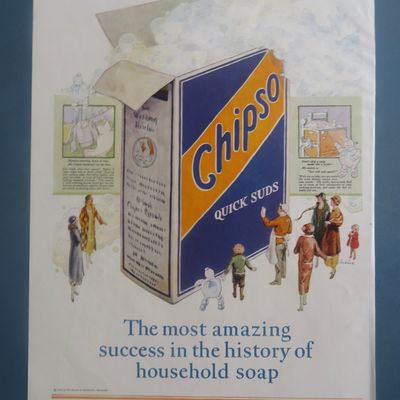 1925 Chipso Quick Suds with People Around A Big Box