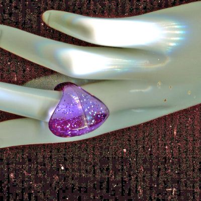 Vintage Huge Light Purple Confetti Lucite Ring