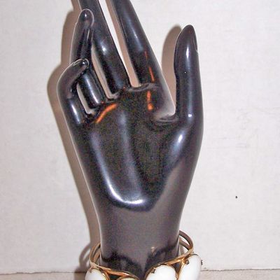 Clamper Bracelet, White Plastic Ovals, Gold Tone Metal