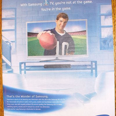 2010 Samsung with New York Giants' Eli Manning