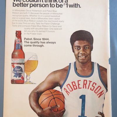 1975 Pabst Blue Ribbon Beer with Oscar Robertson