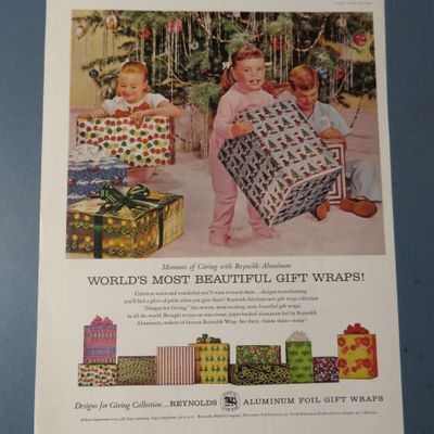 1959 Reynolds Aluminum Foil Gift Wrap with Children