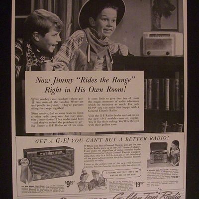 1941  G E  Golden  Tone  Radio