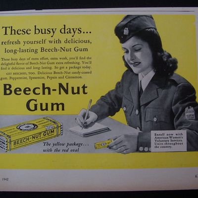 1942 Beech-Nut Chewing Gum with Woman Soldier