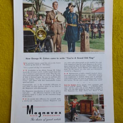 1945 Magnavox Radio Phonograph with George M Cohan