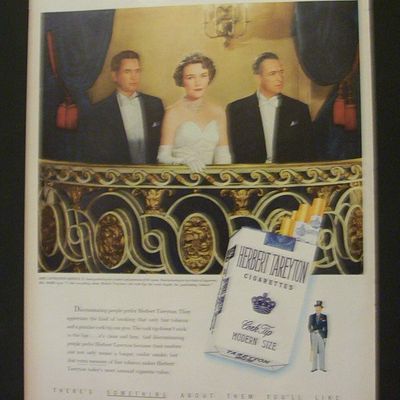 1951 Herbert Tareyton Cigarettes w/Patroness Of Opera