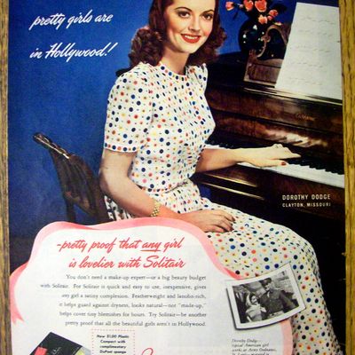 1945 Solitair Cake Make Up with Dorothy Dodge