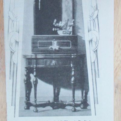 1929 Bosch Radio with Bosch All Electric Radio