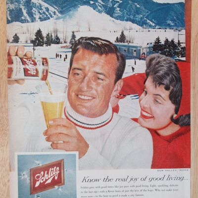 1959 Schlitz Beer with Man Holding a Glass of Beer