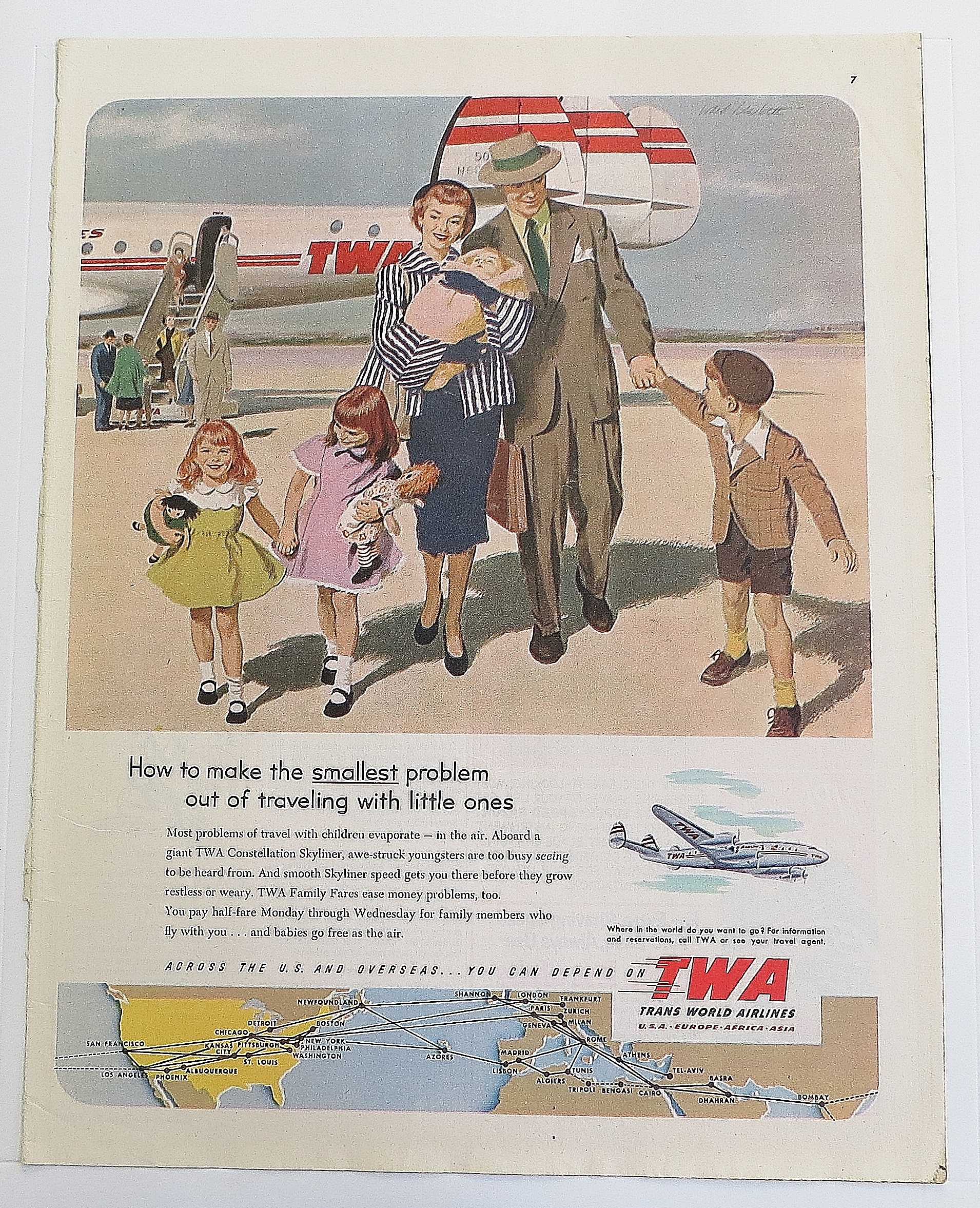 1952 TWA Airlines With Family Walking