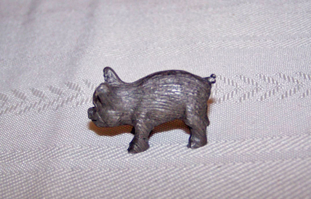 Small PEWTER PIG Figurine, Signed SPOONTIQUES Pewter