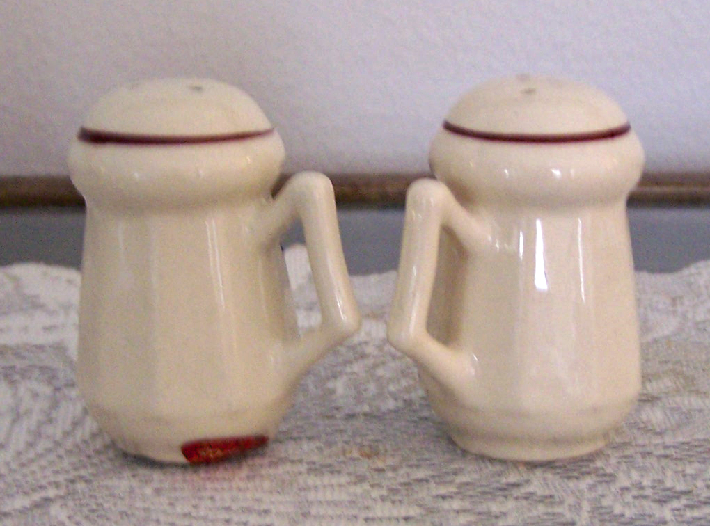 Lipco Salt & Pepper Shakers, Mackinac Bridge