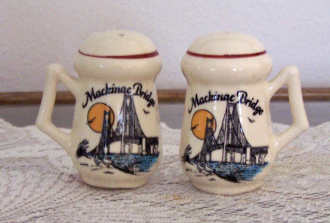 Lipco Salt & Pepper Shakers, Mackinac Bridge