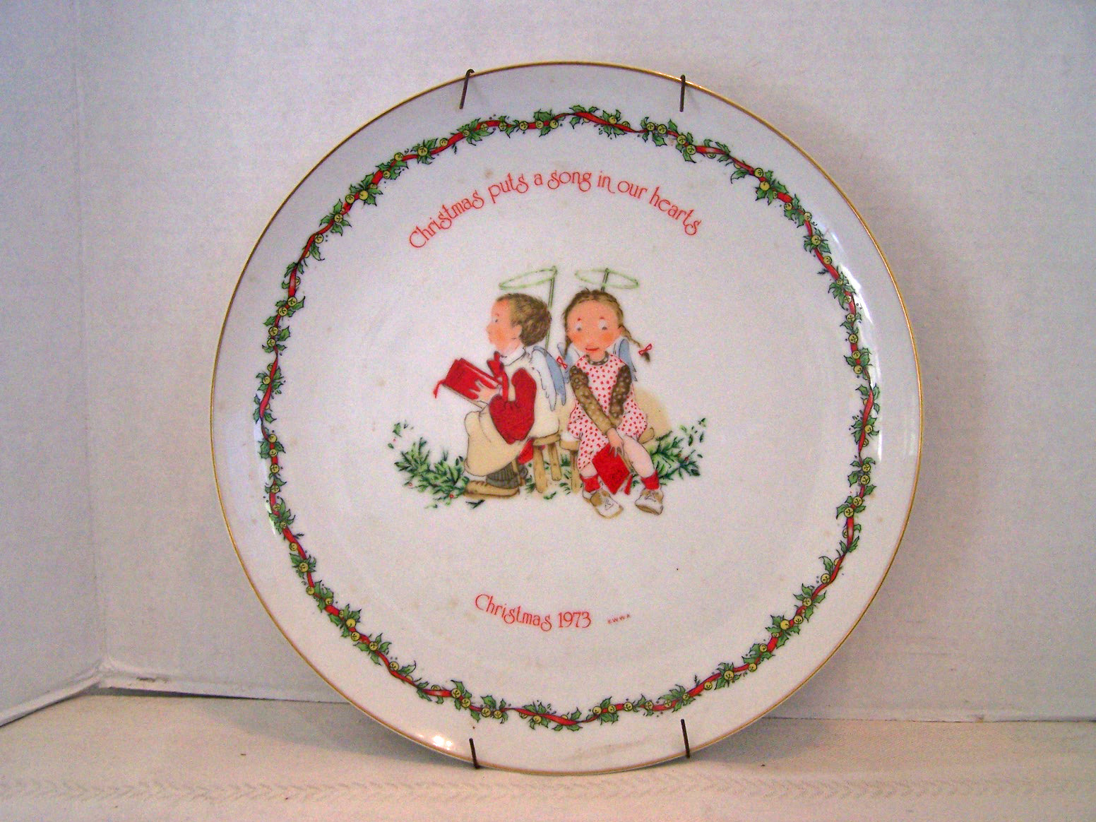 1973 Holly Hobbie Christmas Plate