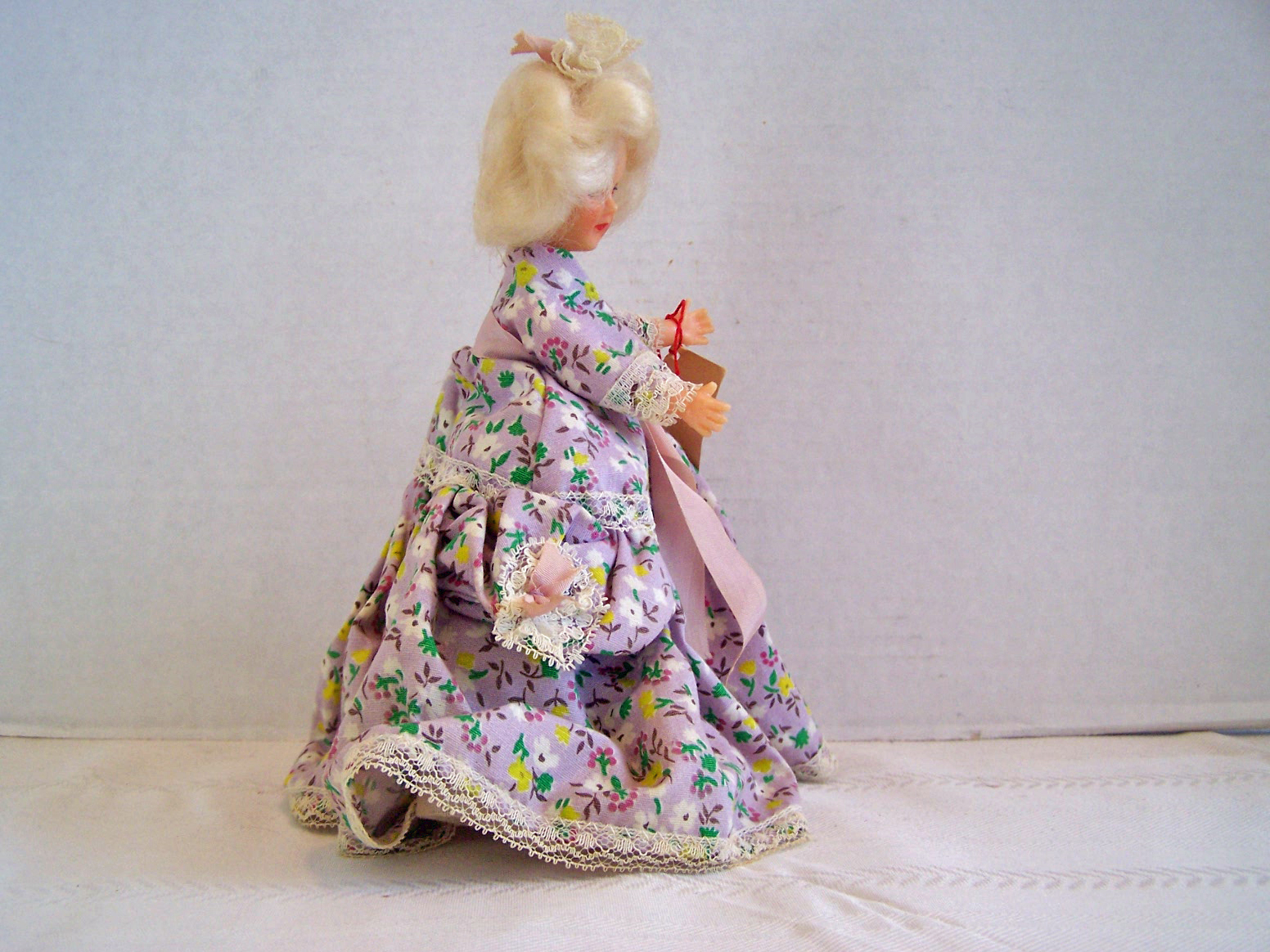 Blonde Hair Colonial Dressed Lady Colonial Doll