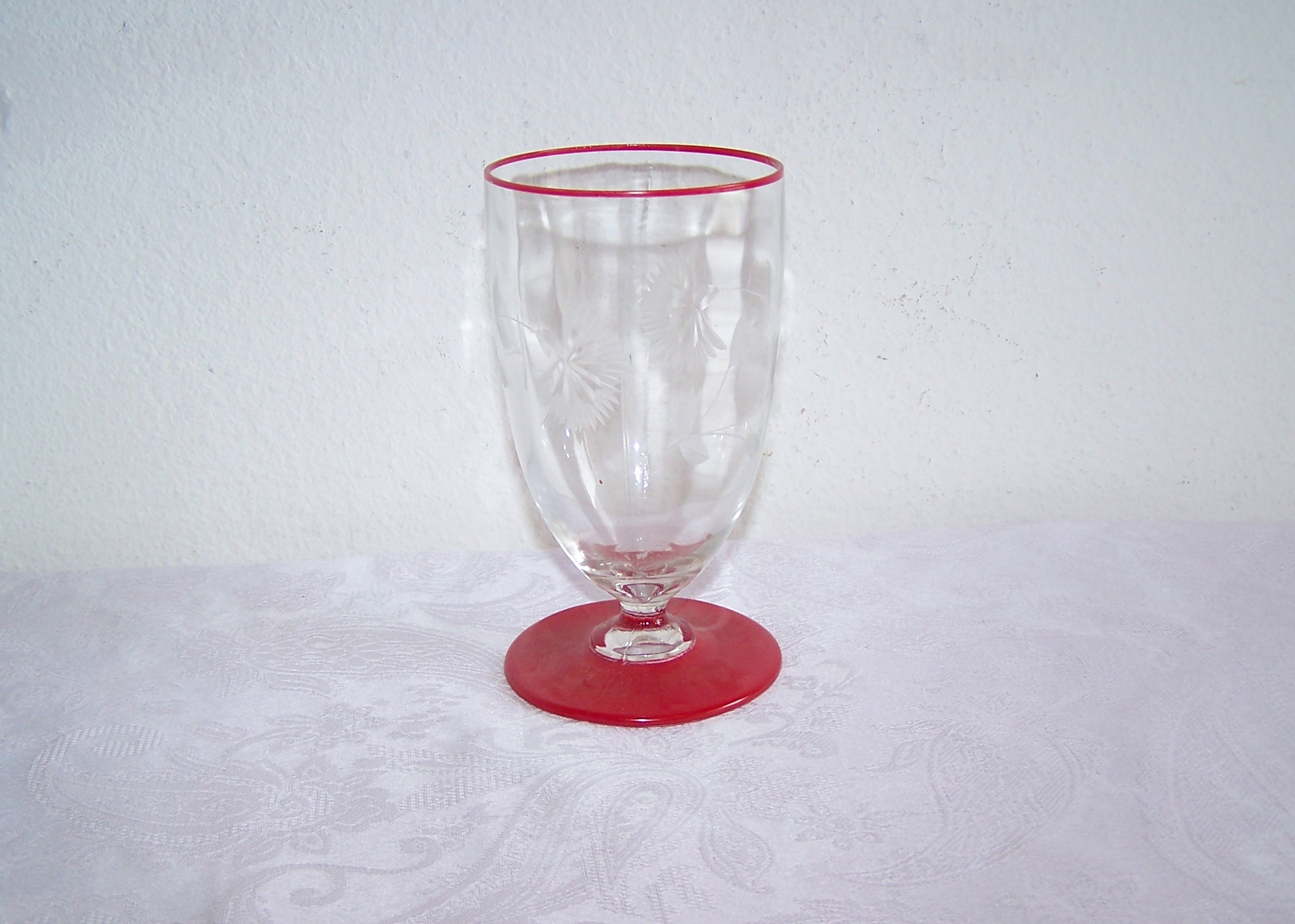12 Red Base & Rim Etched Glasses, Deco Look