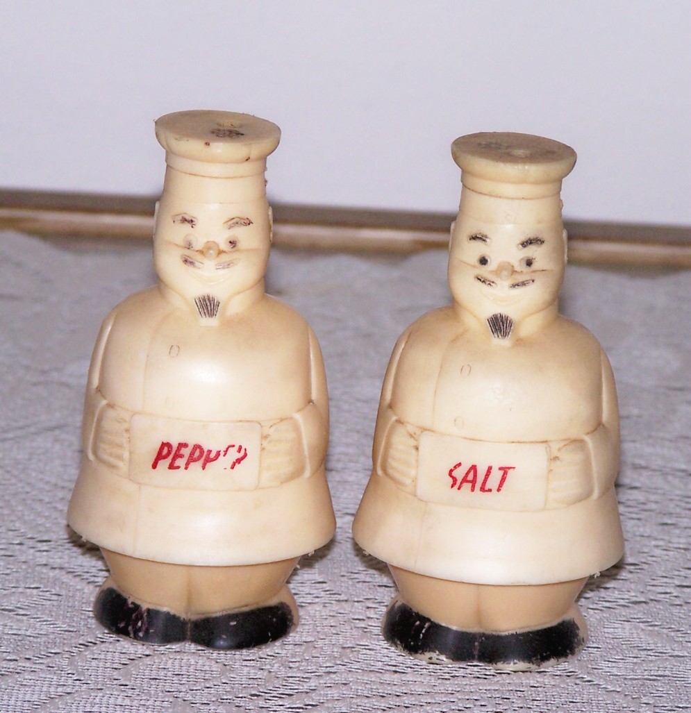 Full Figure Plastic Chef Shakers