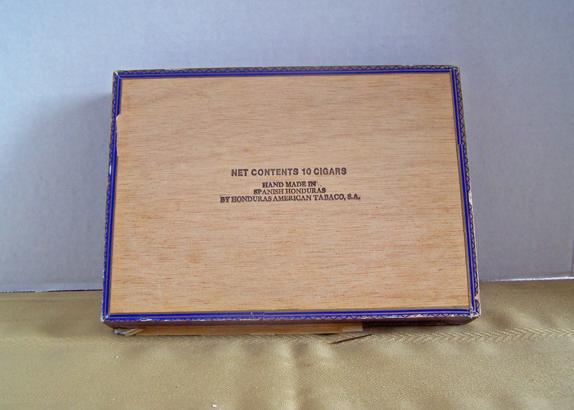 FLOR del CARIBE Empty Wooden Cigar Box