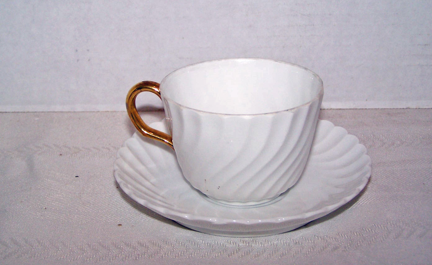 Swirl Design Cup w/Gold Tone Handle & Matching Saucer
