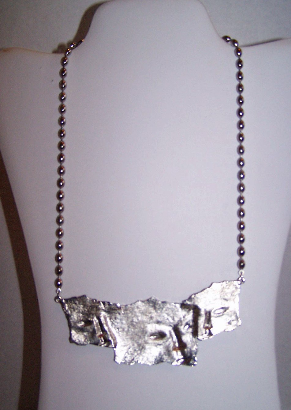 JJ Signed, 3 Women Faces Fixed Pendant Necklace