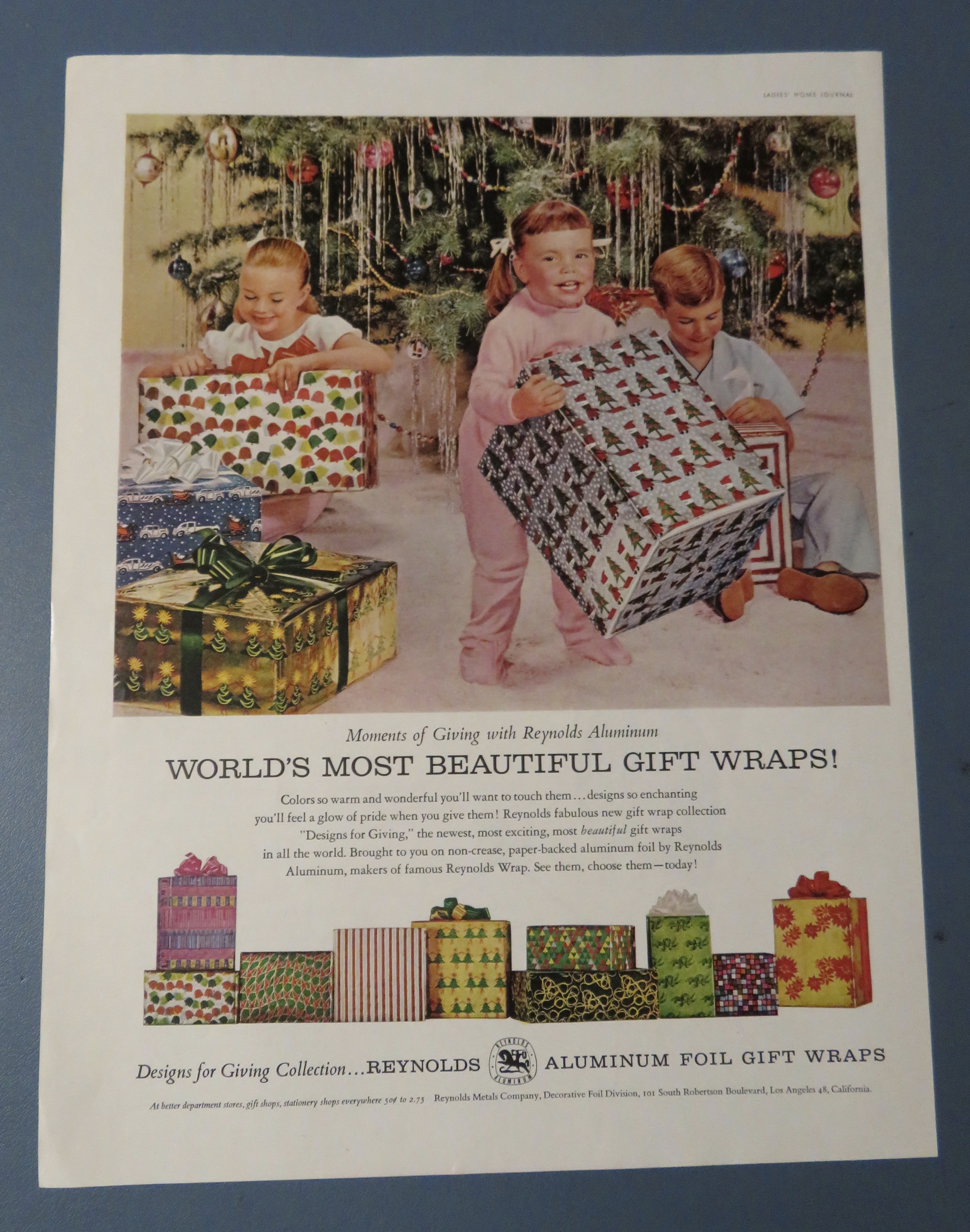 1959 Reynolds Aluminum Foil Gift Wrap with Children