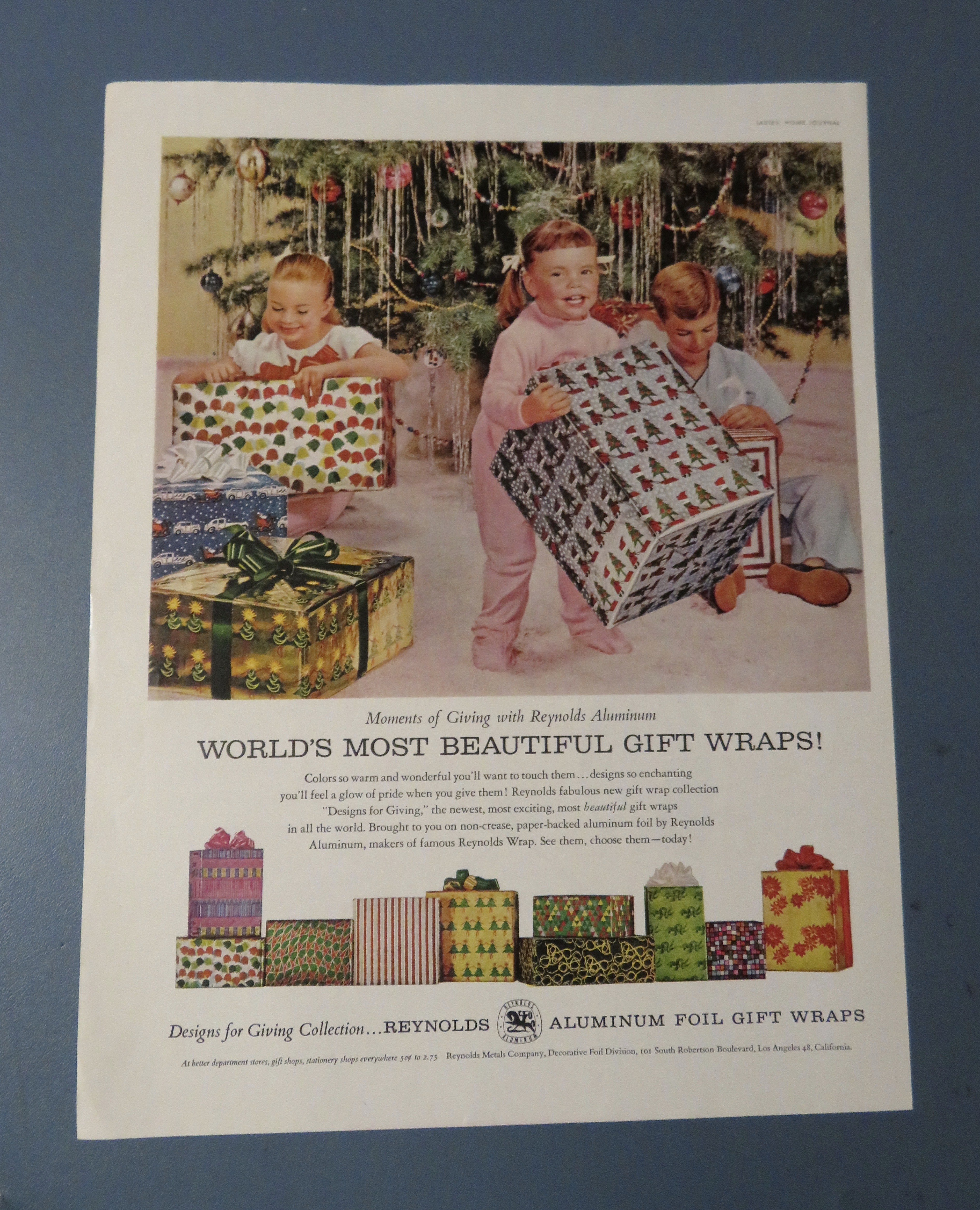 1959 Reynolds Aluminum Foil Gift Wrap with Children