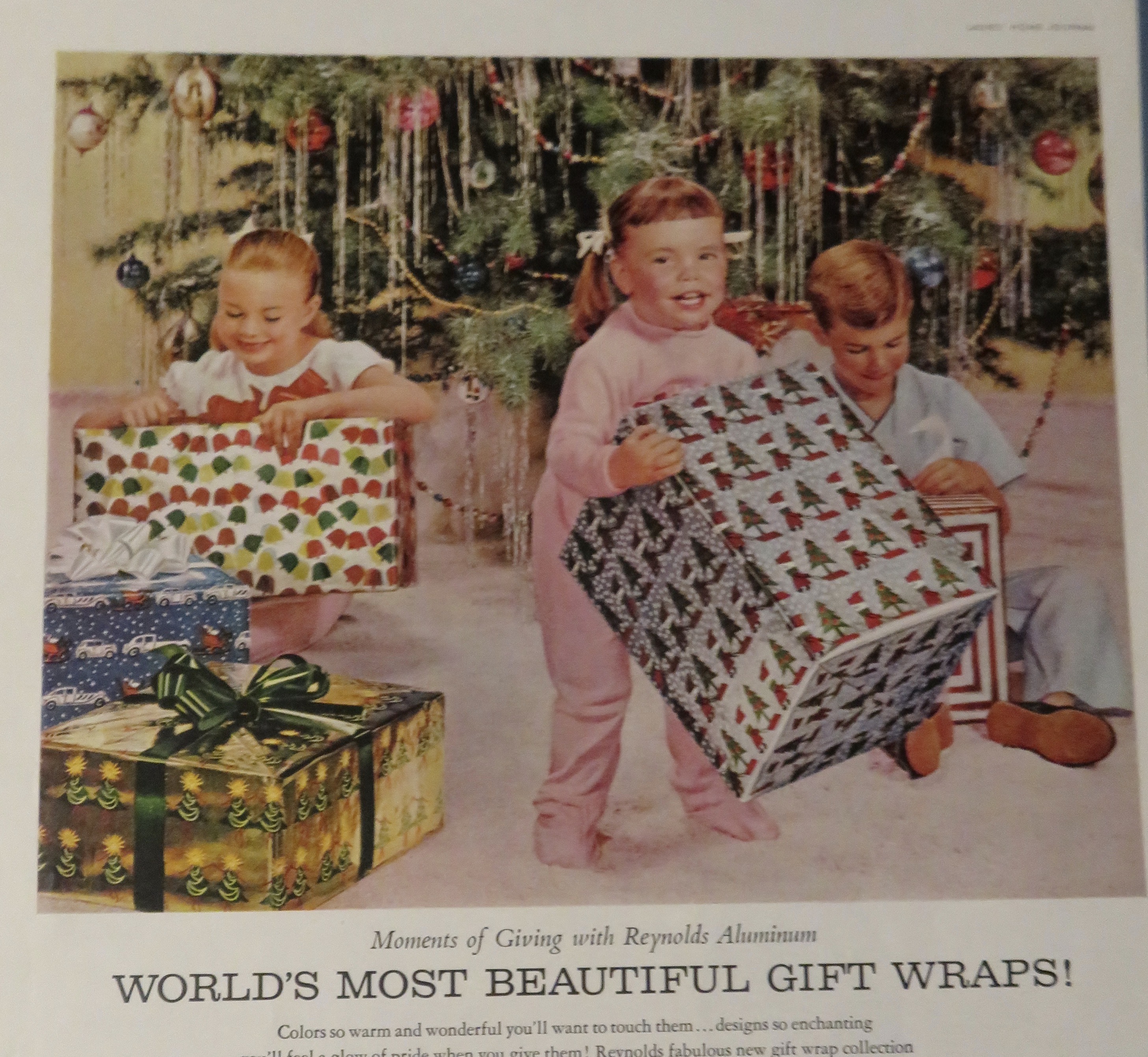 1959 Reynolds Aluminum Foil Gift Wrap with Children