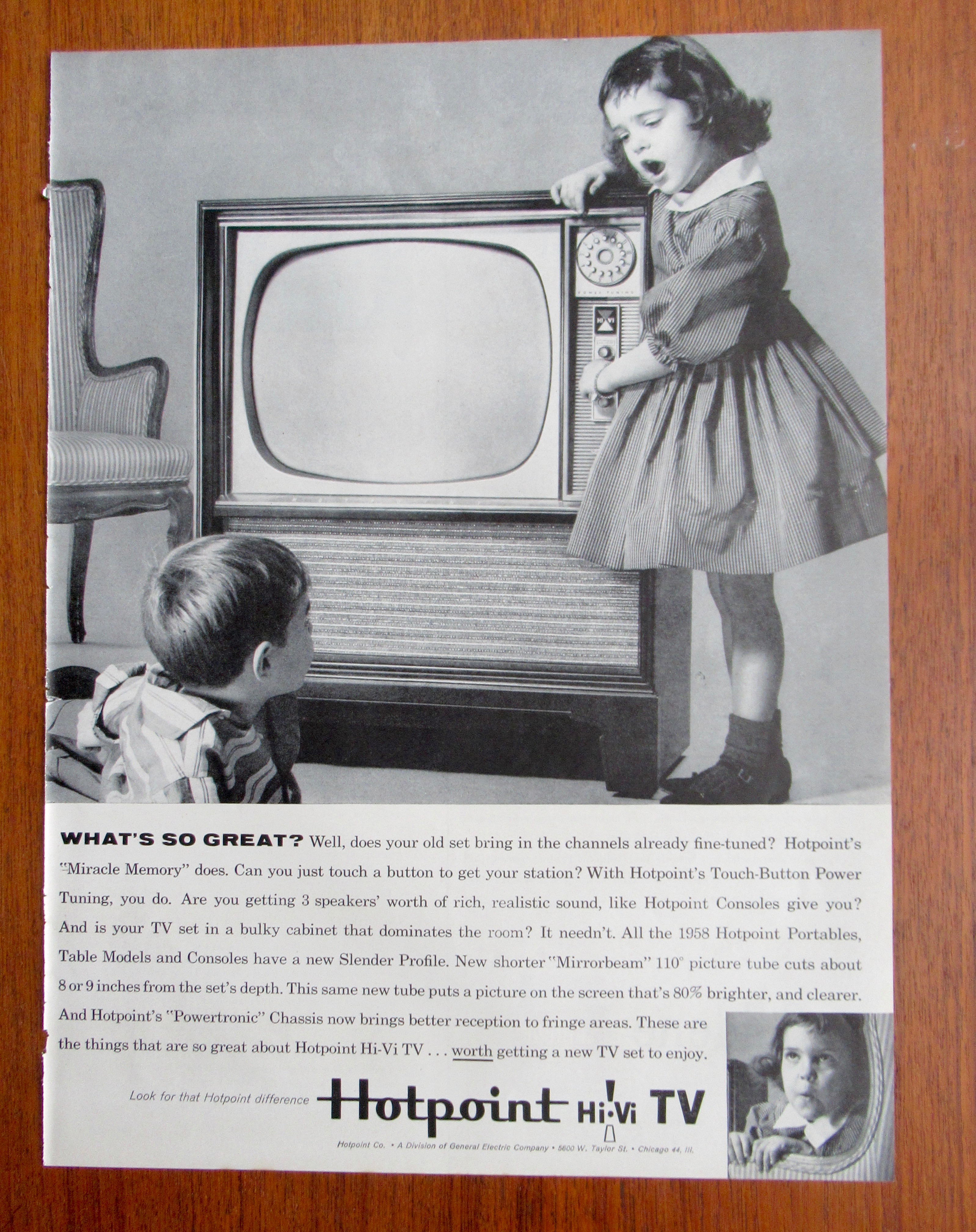 1958 Hotpoint Hi-Vi TV Television w/ Little Girl & Boy
