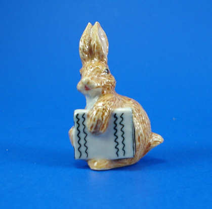 K0681 Rabbit with Book