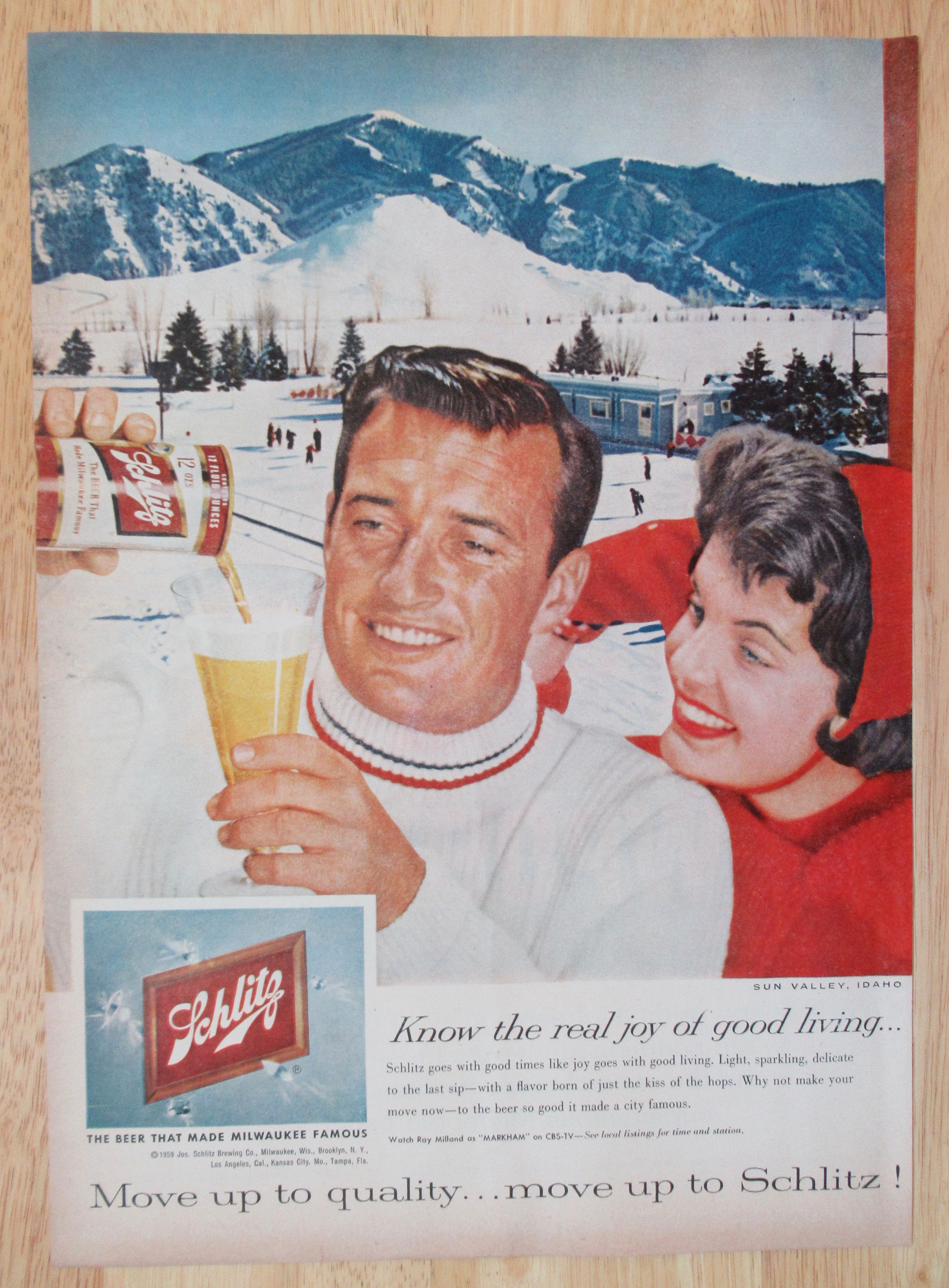 1959 Schlitz Beer with Man Holding a Glass of Beer