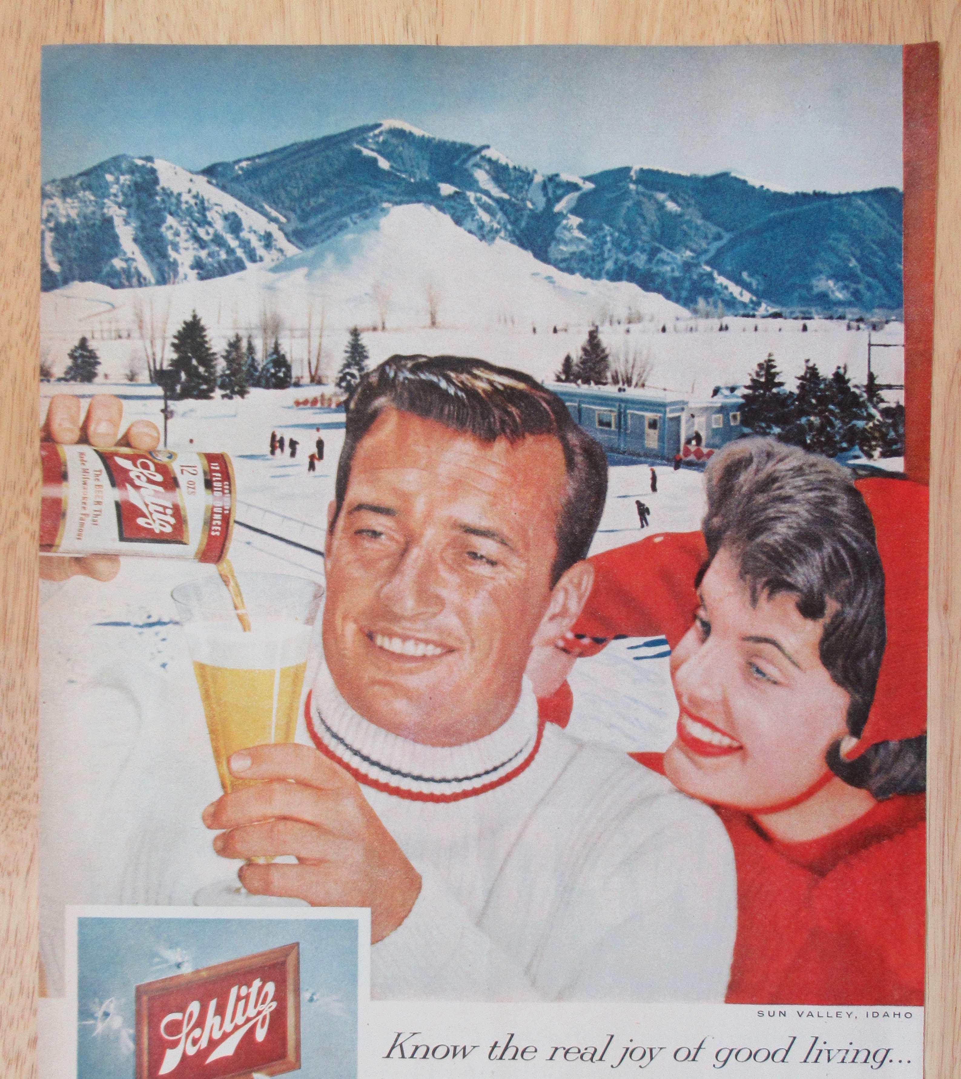 1959 Schlitz Beer with Man Holding a Glass of Beer