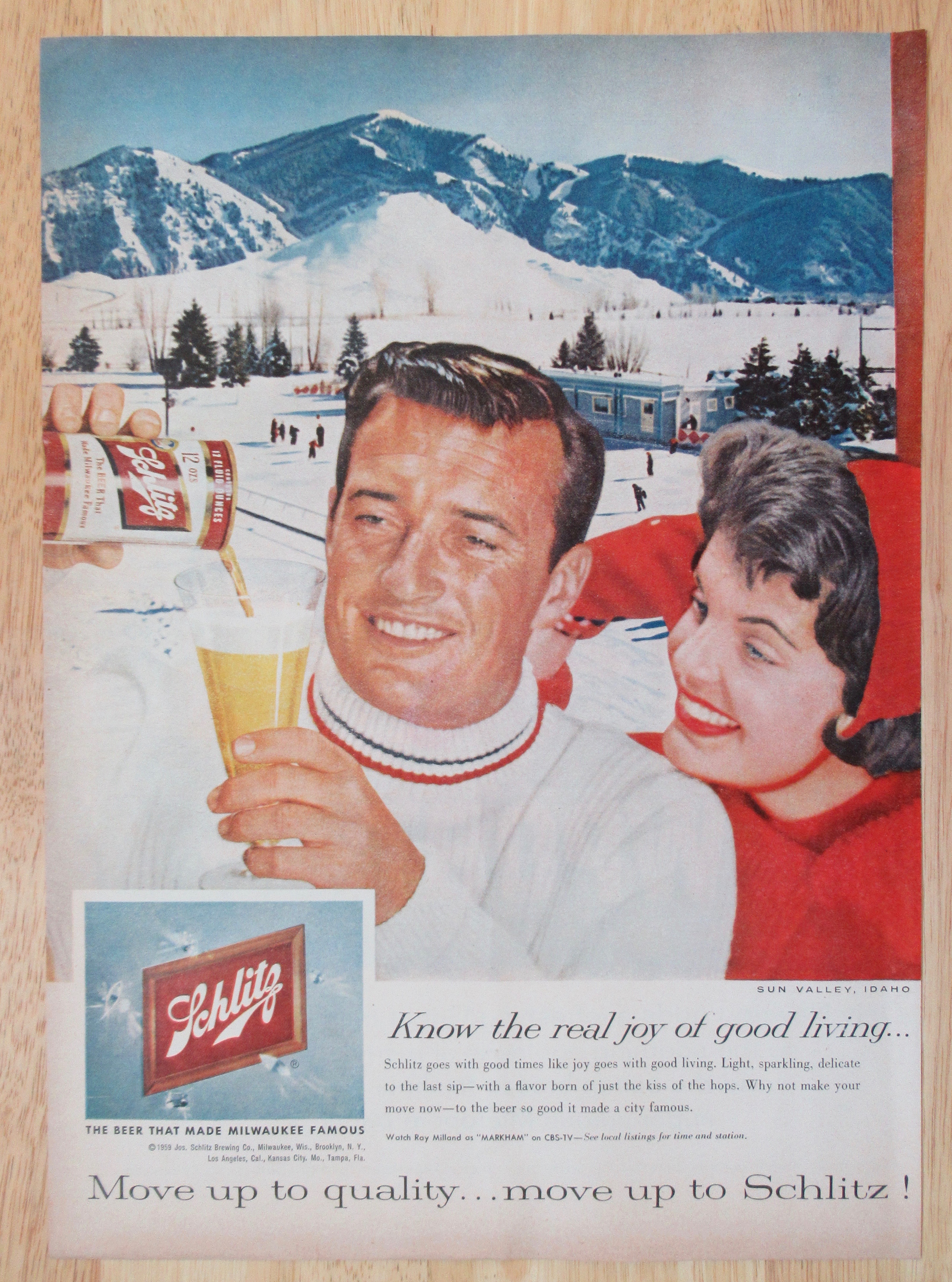 1959 Schlitz Beer with Man Holding a Glass of Beer